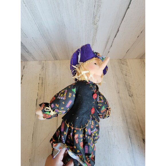 Vintage wooden standing witch Halloween home decor candy - Picture 3 of 8